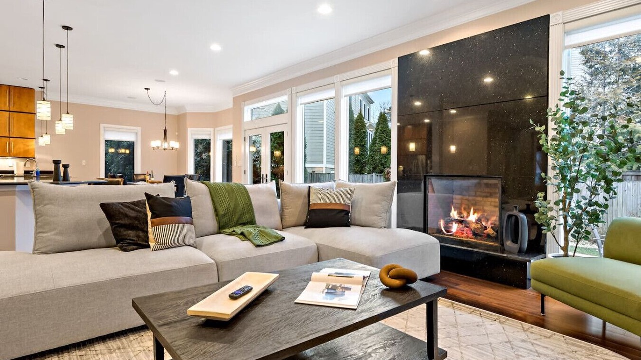 Photo of Livingroom in McLean