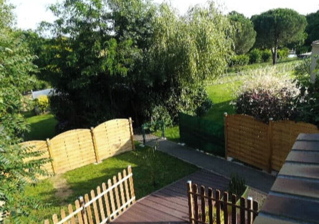 Photo of Outdoor in Vue