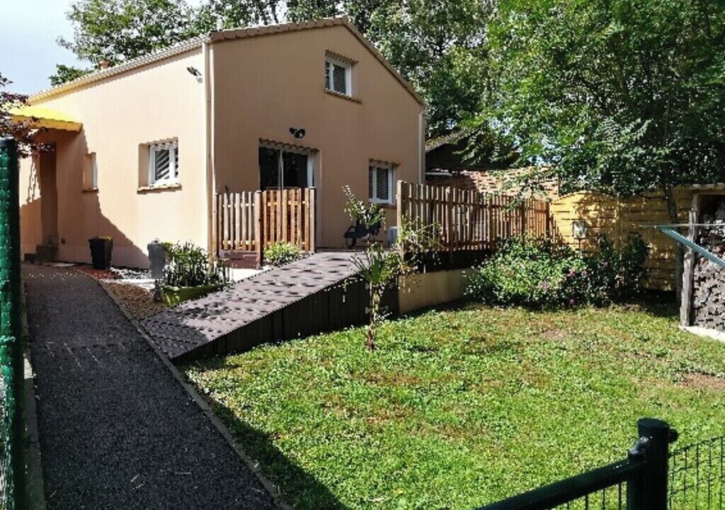 Photo of Outdoor in Vue