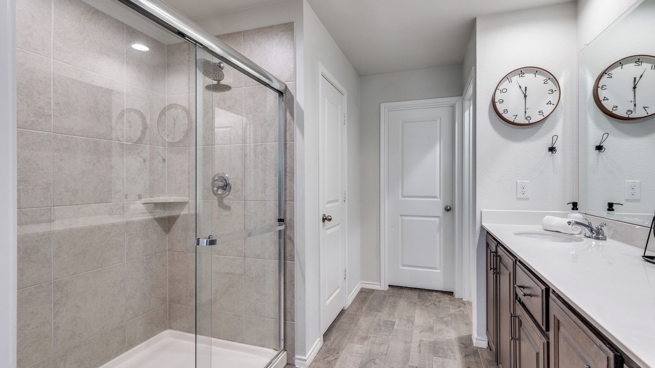 Photo of Bathroom in Justin