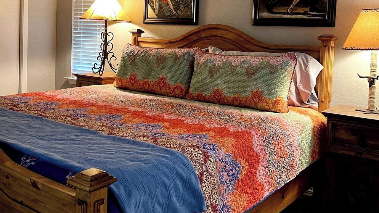 Photo of Bedroom in Pottsboro
