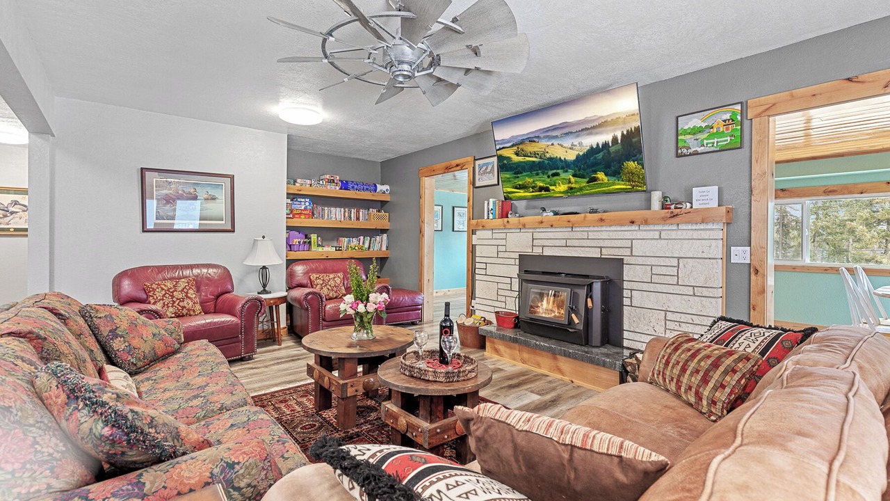 Photo of Livingroom in Bayview