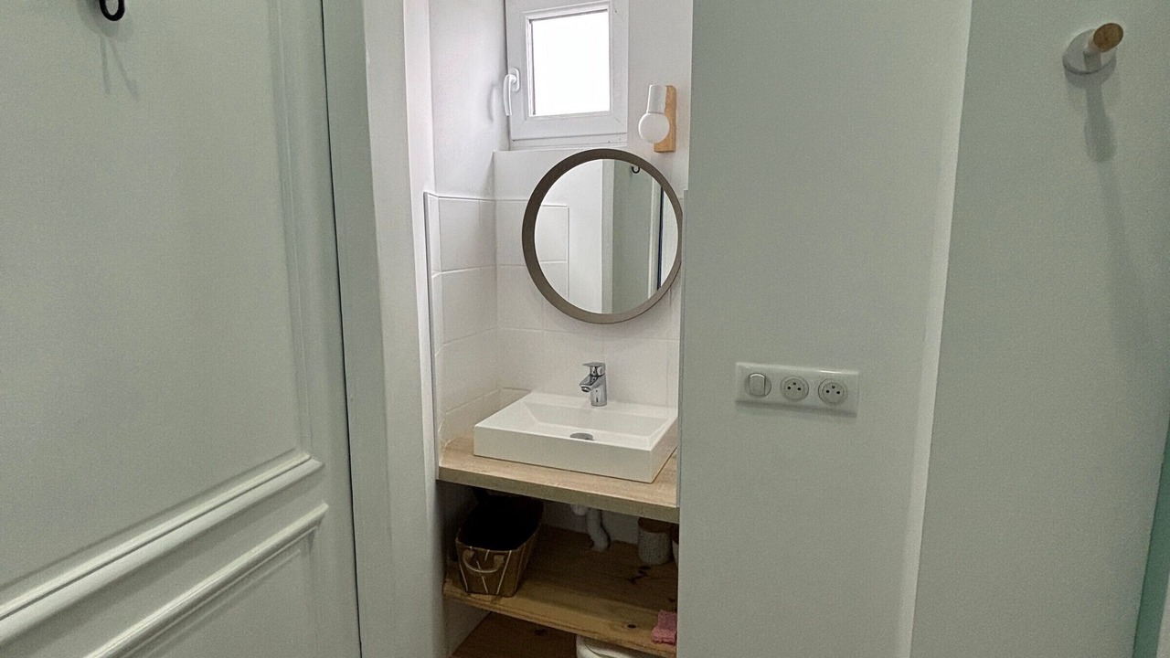 Photo of Bathroom in Loury