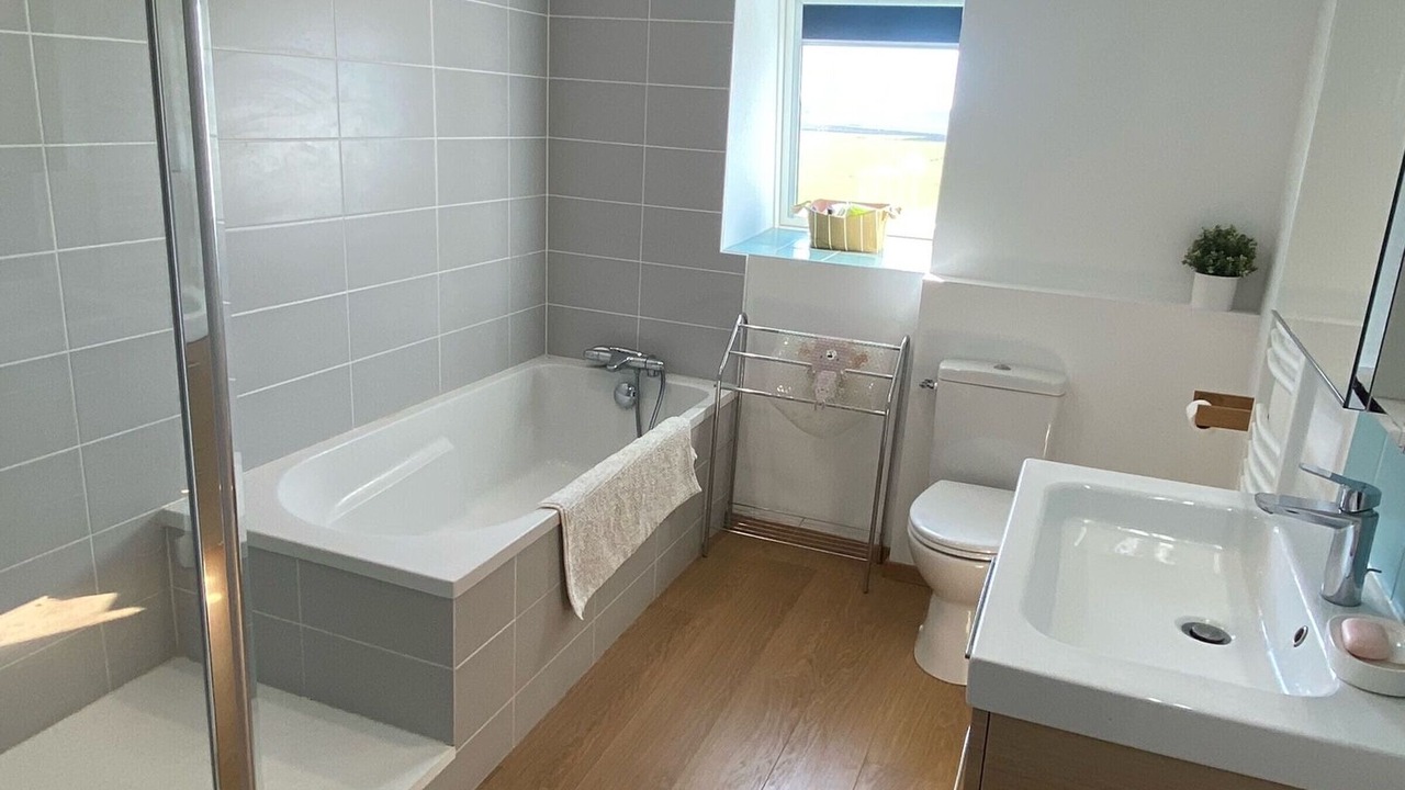 Photo of Bathroom in Loury