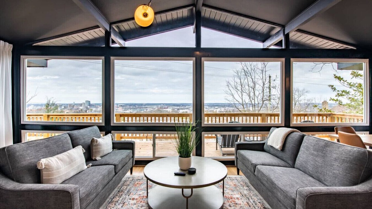 Photo of Livingroom in Forest Park