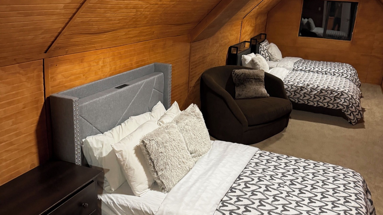 Photo of Bedroom in Echo Lake