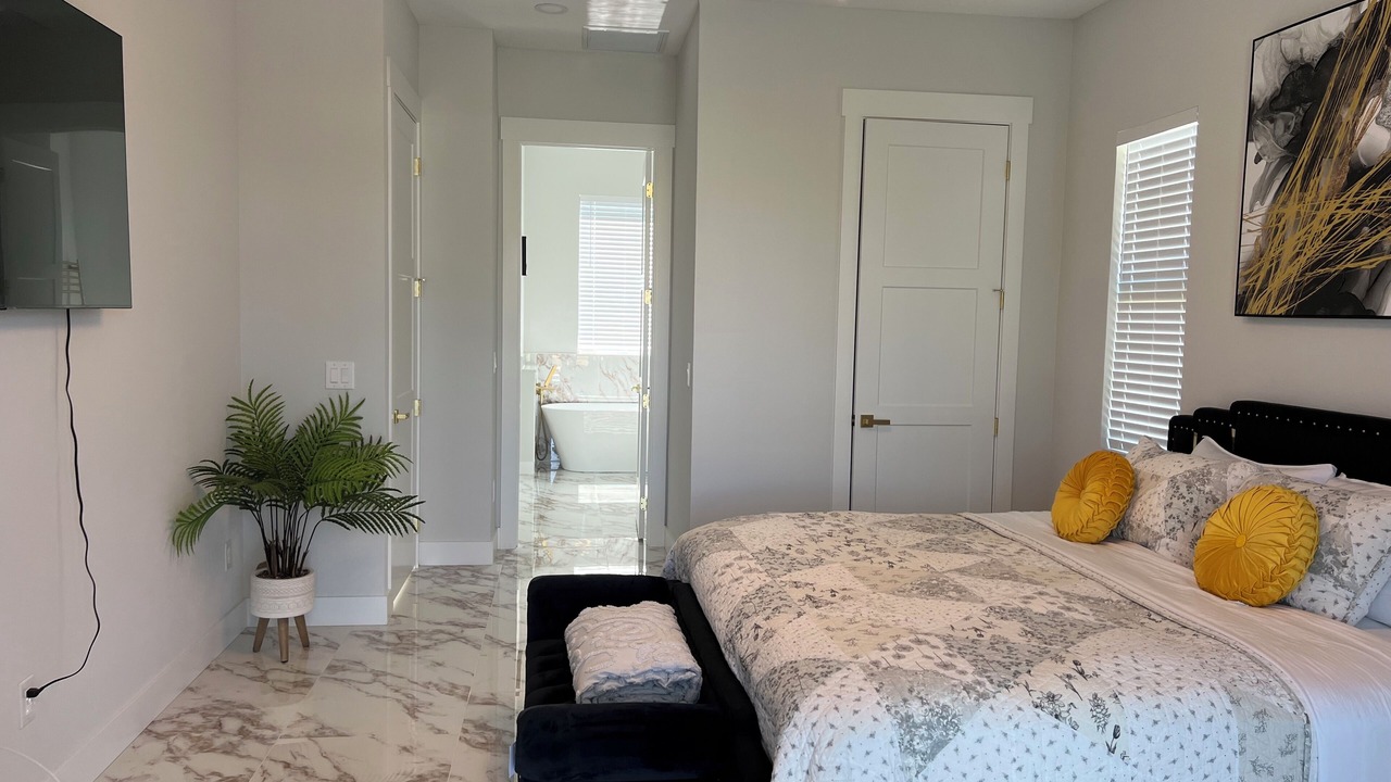 Photo of Bedroom in Pine Valley