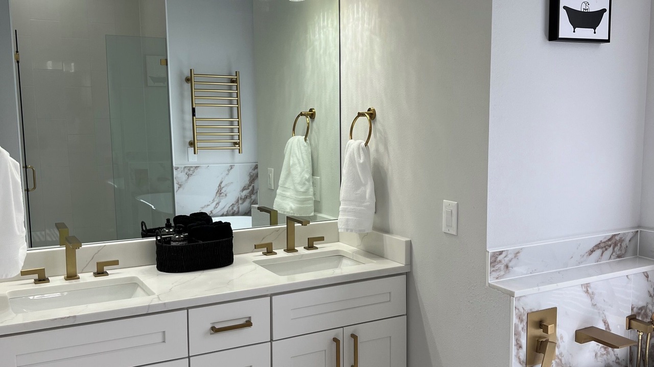 Photo of Bathroom in Pine Valley