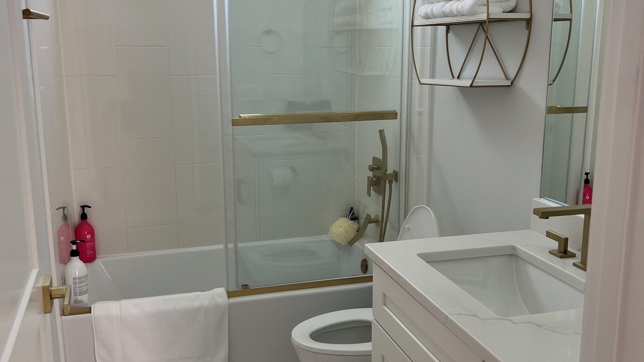 Photo of Bathroom in Pine Valley