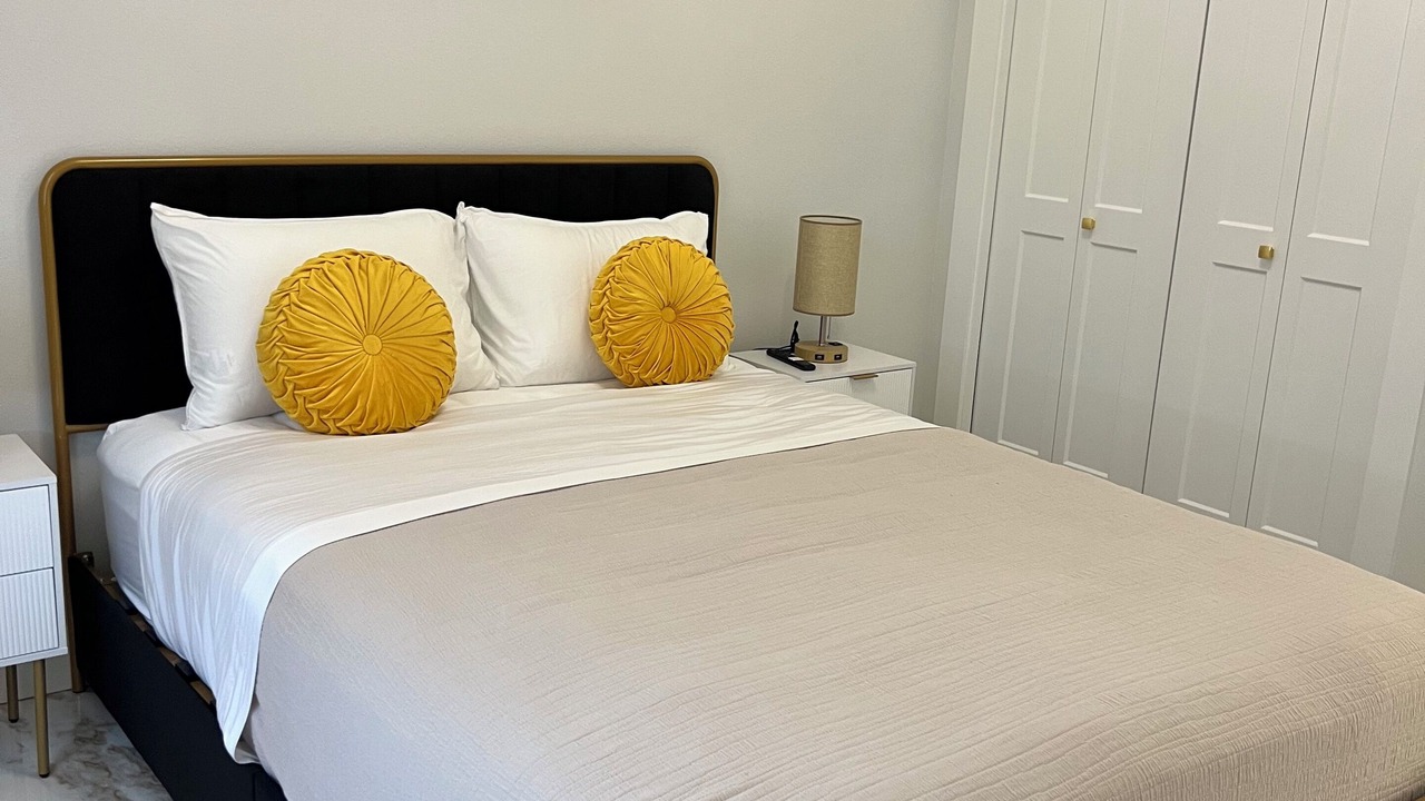 Photo of Bedroom in Pine Valley