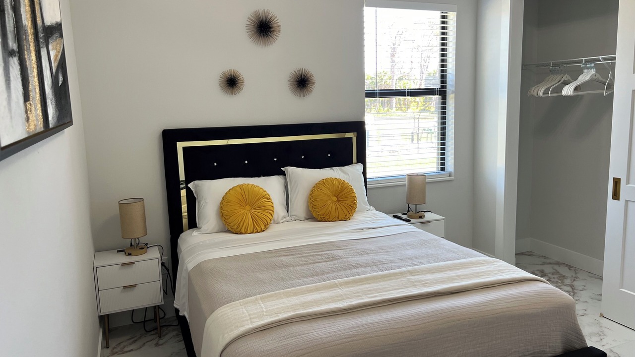 Photo of Bedroom in Pine Valley