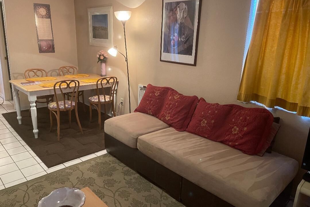 Photo of Livingroom in East Central