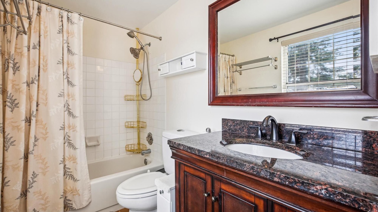 Photo of Bathroom in Aspen Hill