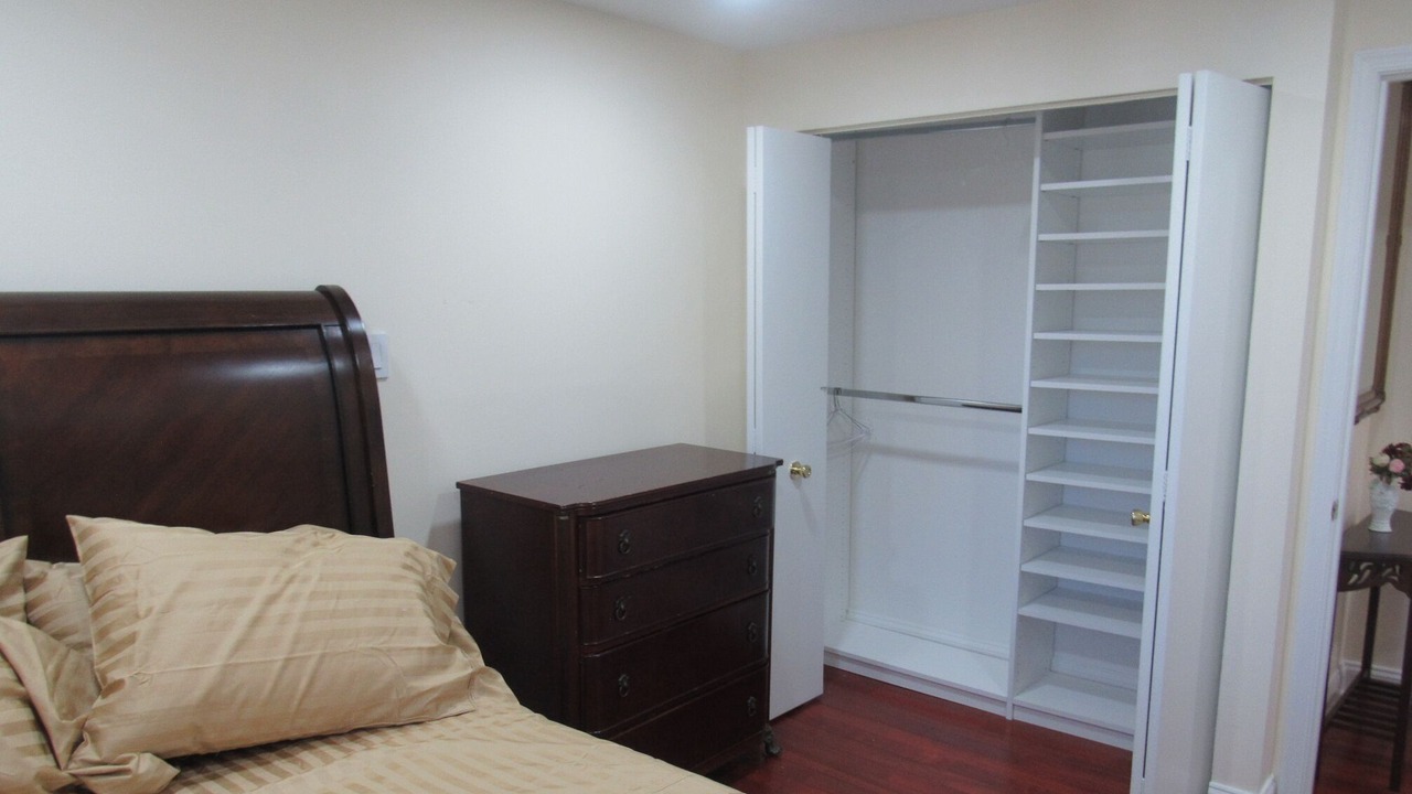 Photo of Bedroom in Aspen Hill