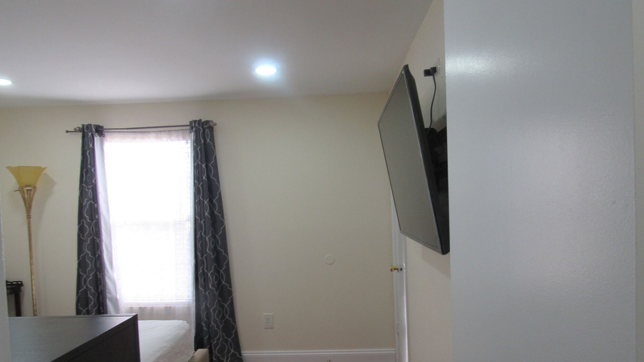 Photo of Bedroom in Aspen Hill