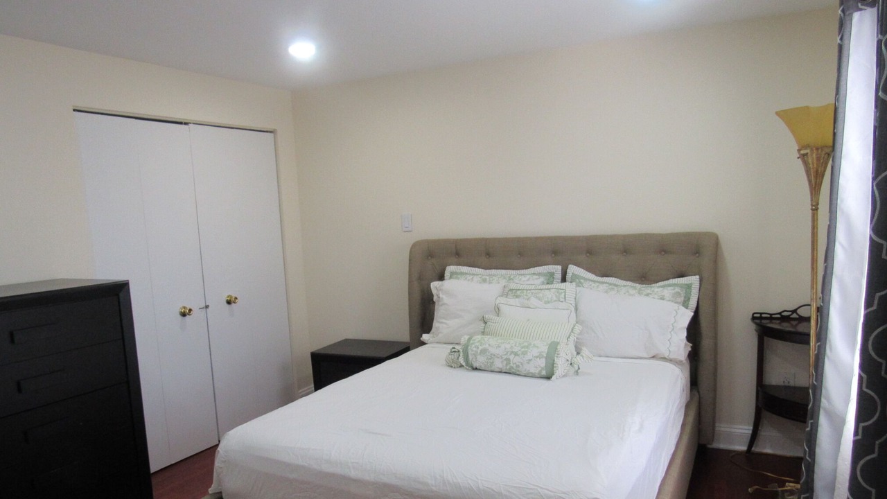 Photo of Bedroom in Aspen Hill