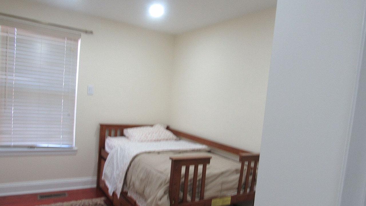 Photo of Bedroom in Aspen Hill