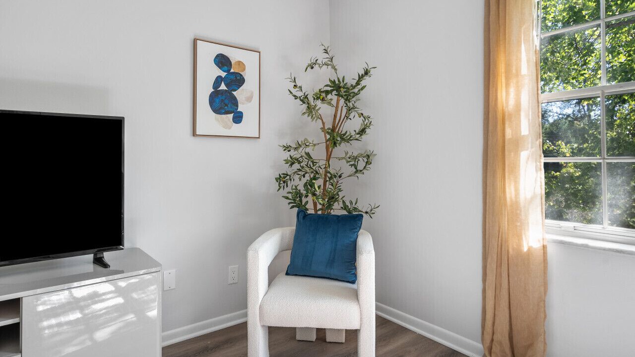 Photo of Livingroom in Northwest Columbus