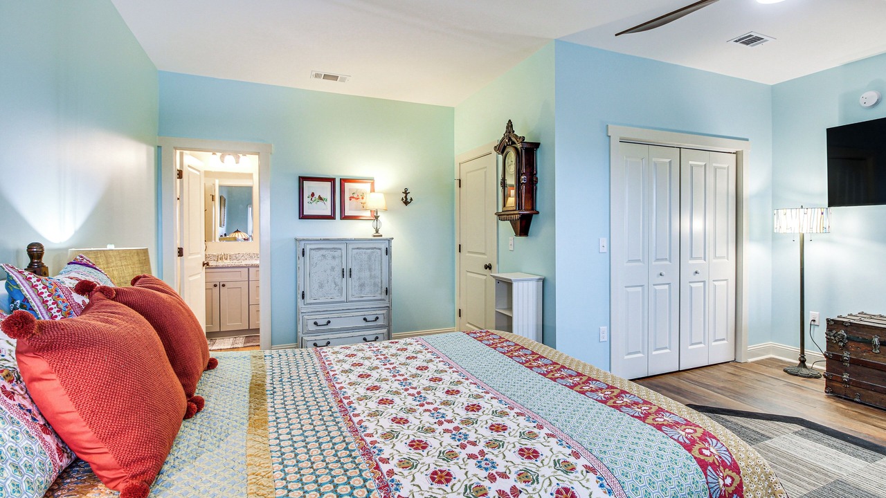 Photo of Bedroom in Midway
