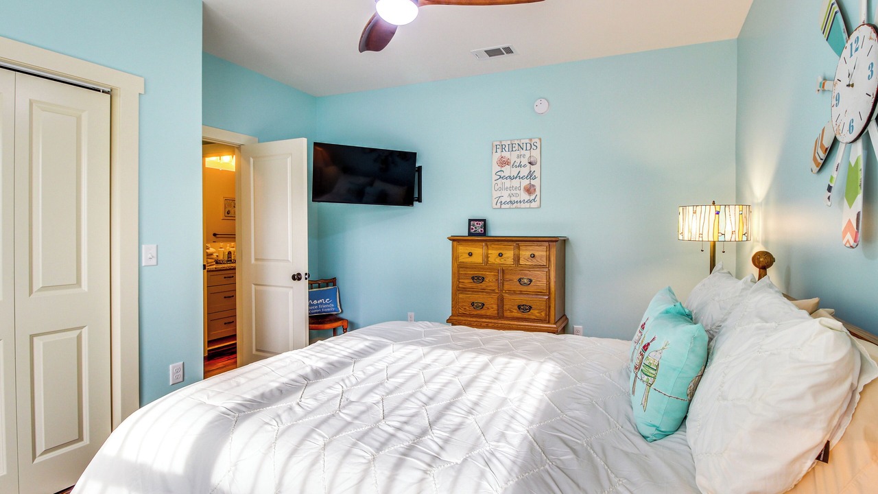Photo of Bedroom in Midway