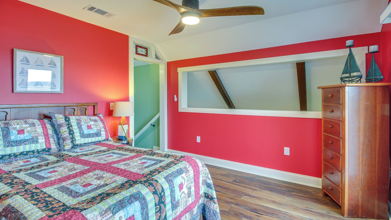 Photo of Bedroom in Midway