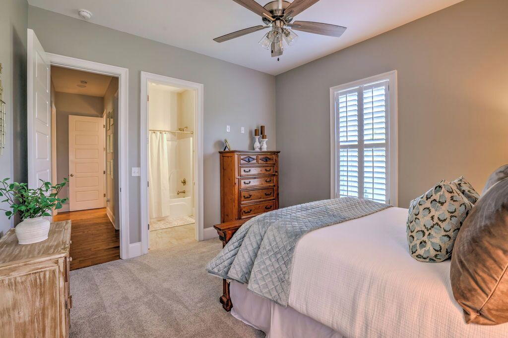 Photo of Bedroom in Appling