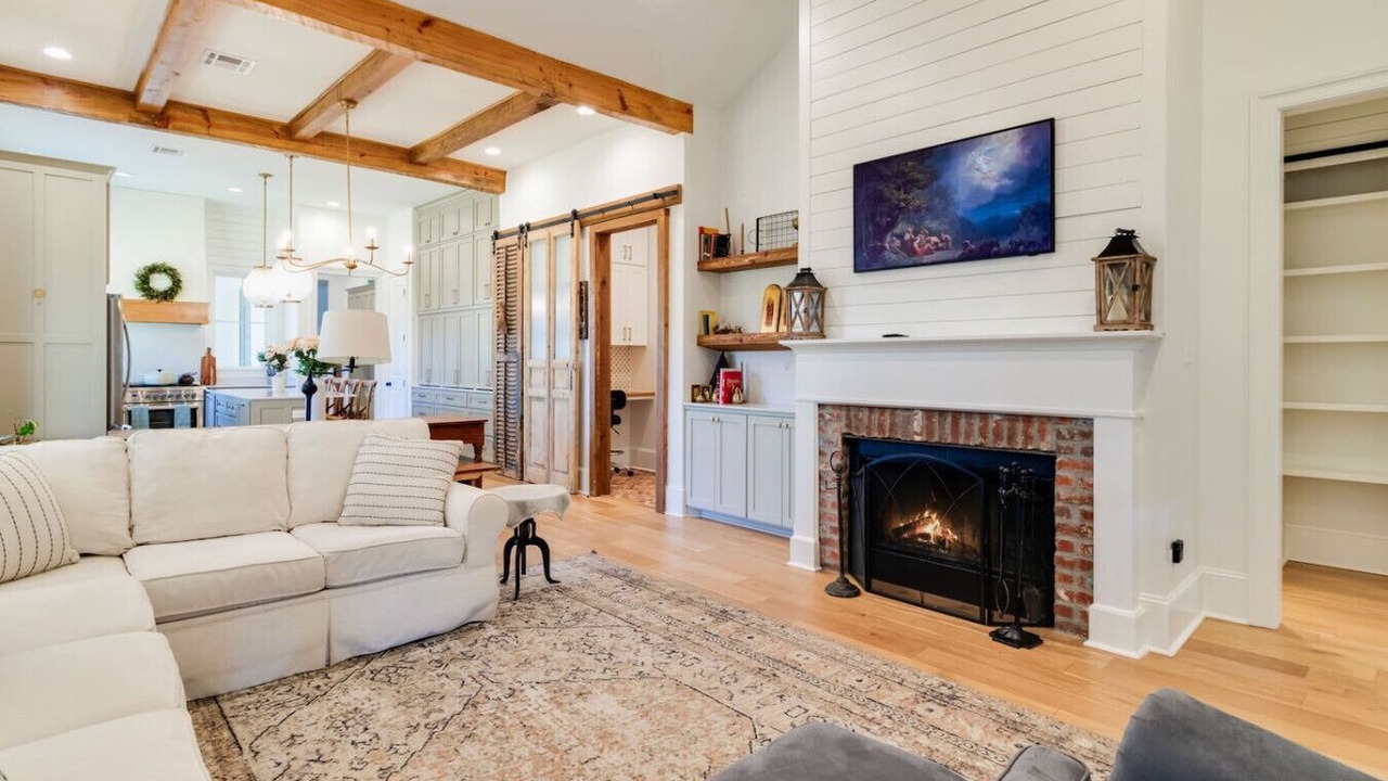 Photo of Livingroom in Lafayette