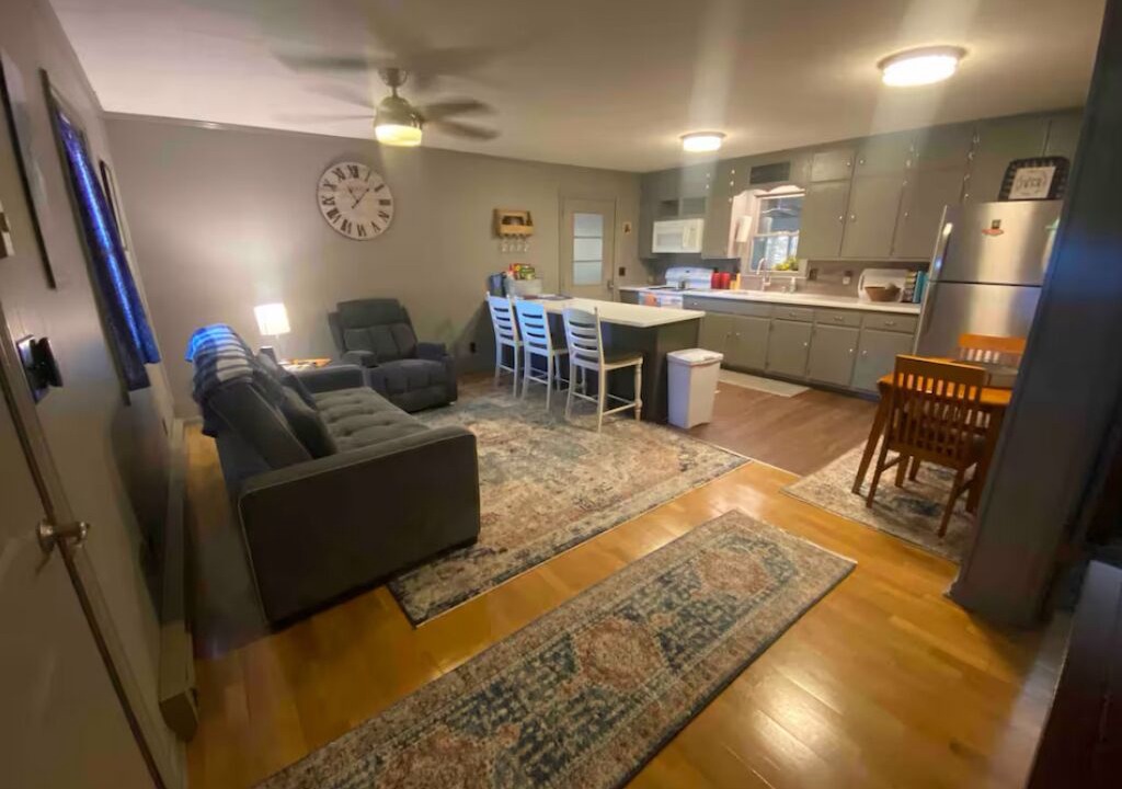 Photo of Livingroom in Mayo River