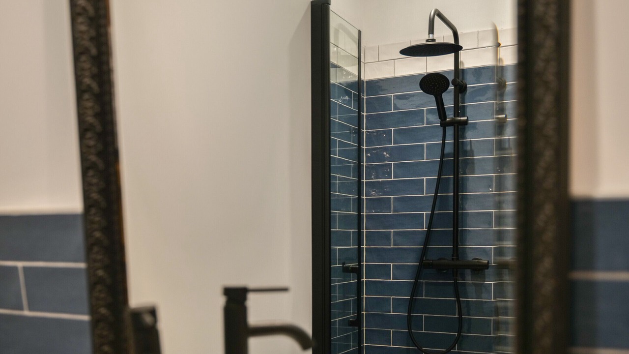 Photo of Bathroom in Downtown Angers