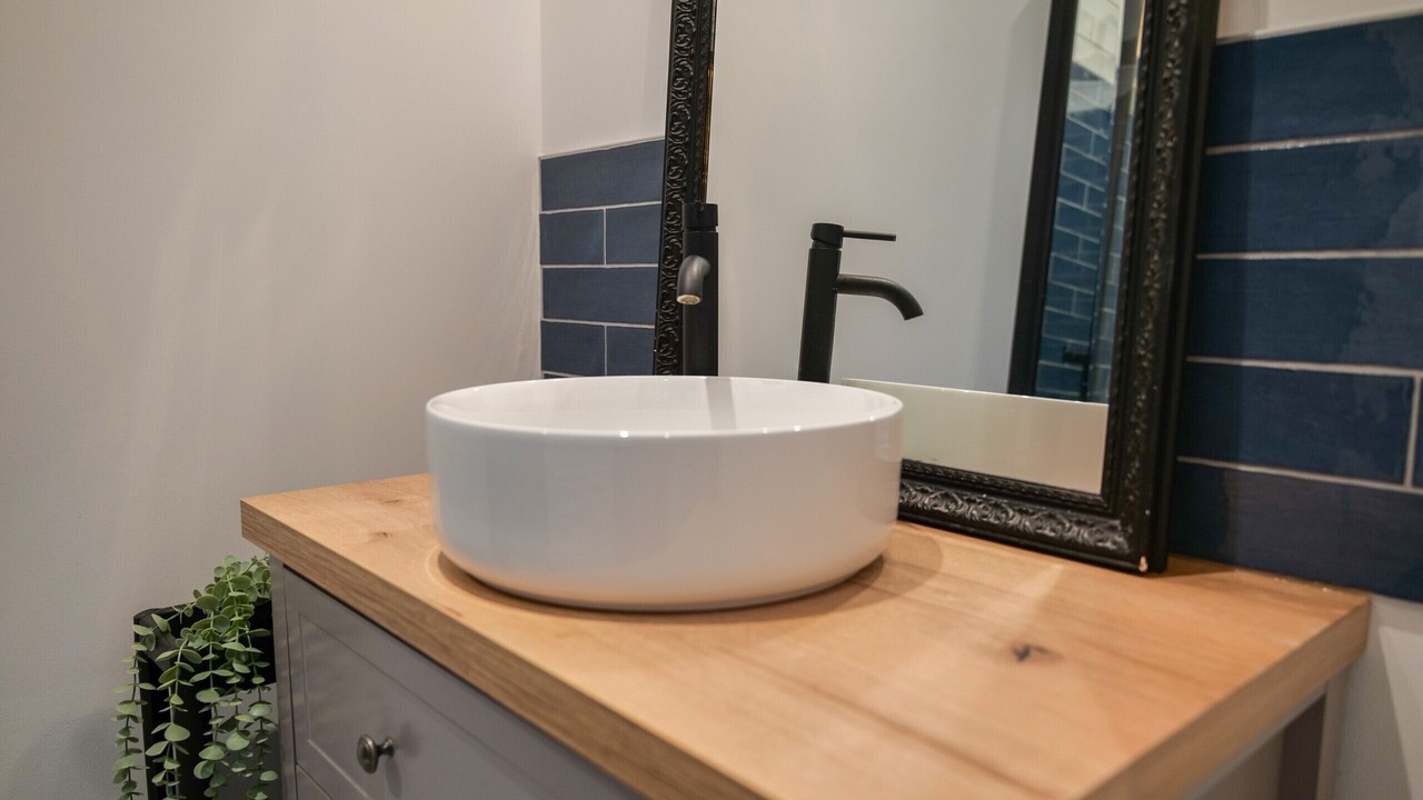 Photo of Bathroom in Downtown Angers