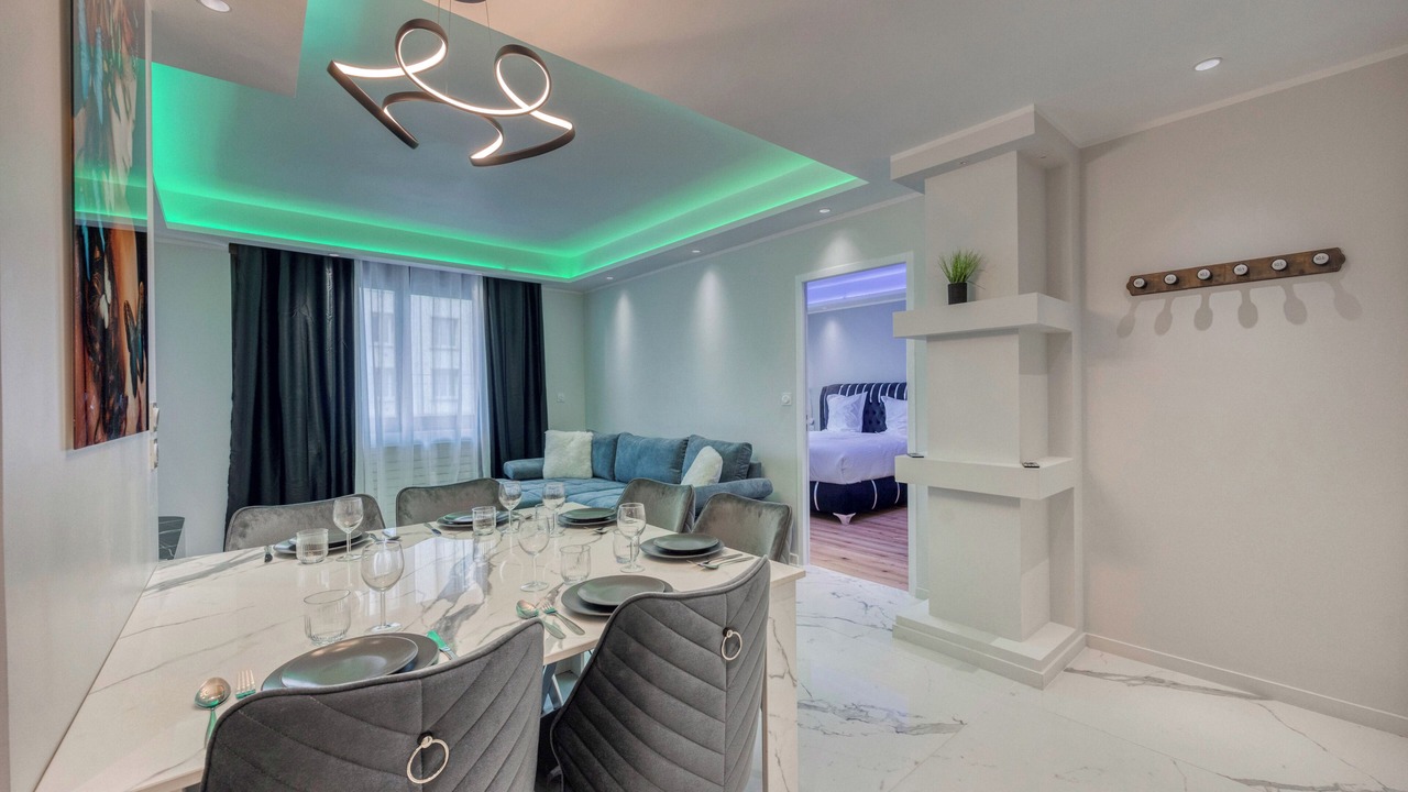 Photo of Others in Quartier Exposition-Bajatiere