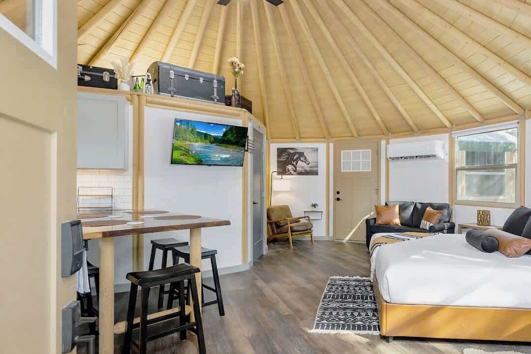 Photo of Bedroom in Canyon Lake