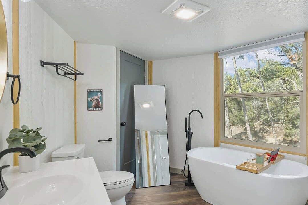 Photo of Bathroom in Canyon Lake