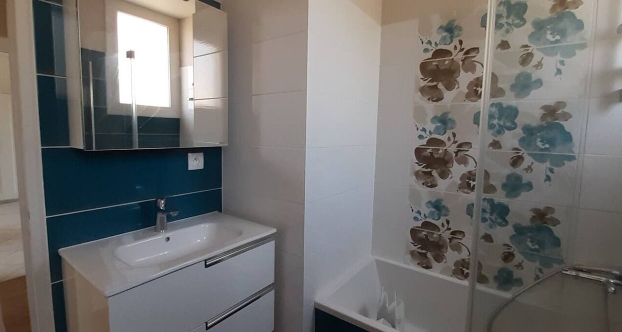 Photo of Bathroom in Pont Rousseau