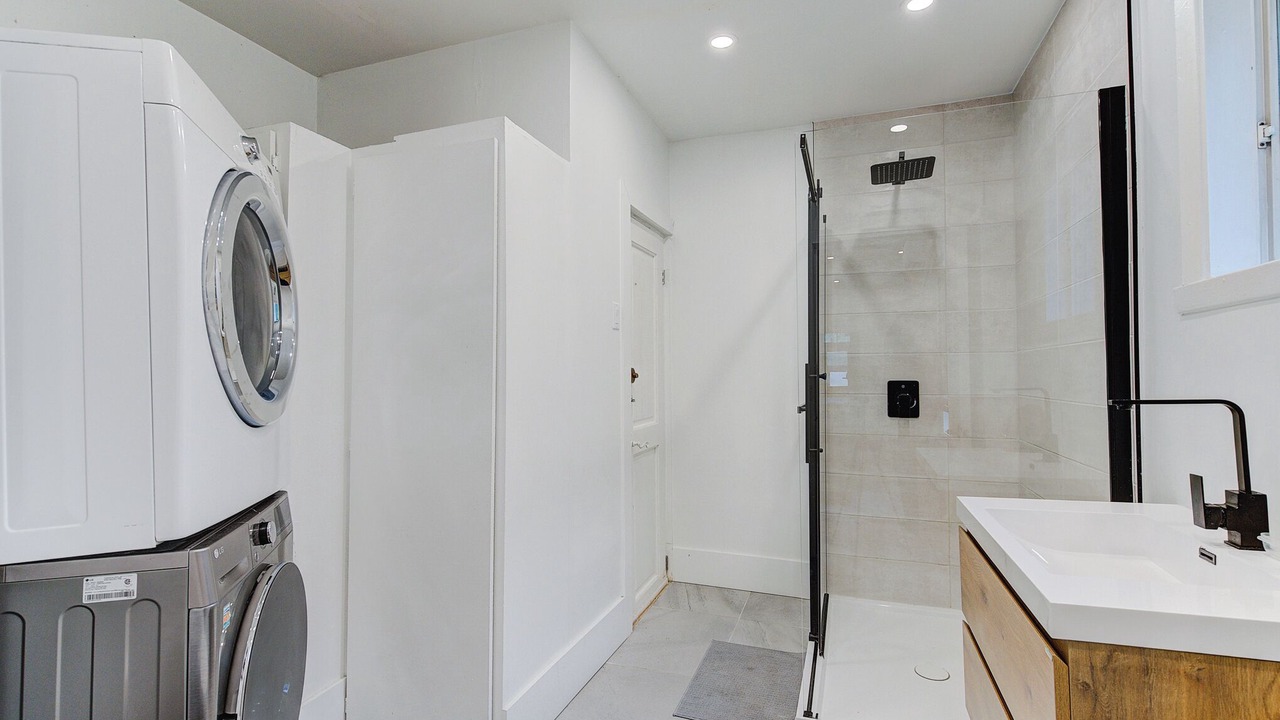 Photo of Bathroom in Sainte-Marie