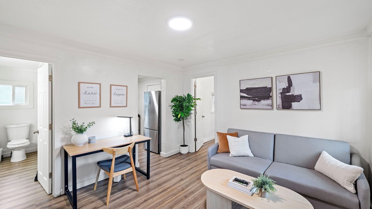 Photo of Livingroom in West Hills