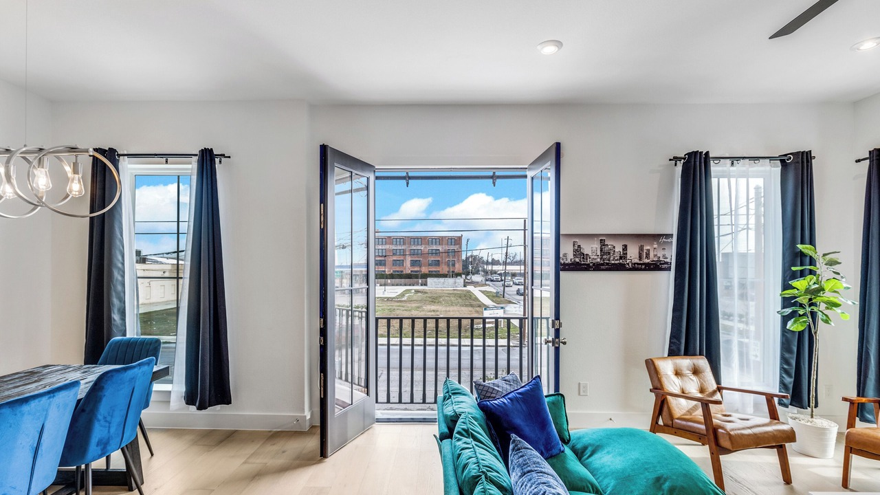 Photo of Livingroom in East Downtown Houston