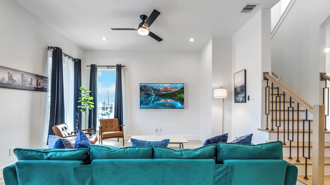 Photo of Livingroom in East Downtown Houston