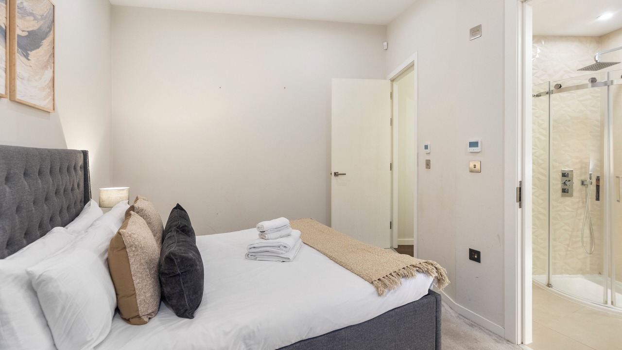 Photo of Bedroom in Parsons Green and Walham