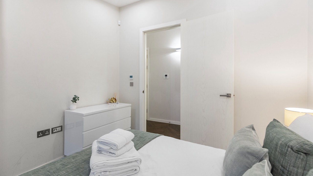 Photo of Bedroom in Parsons Green and Walham