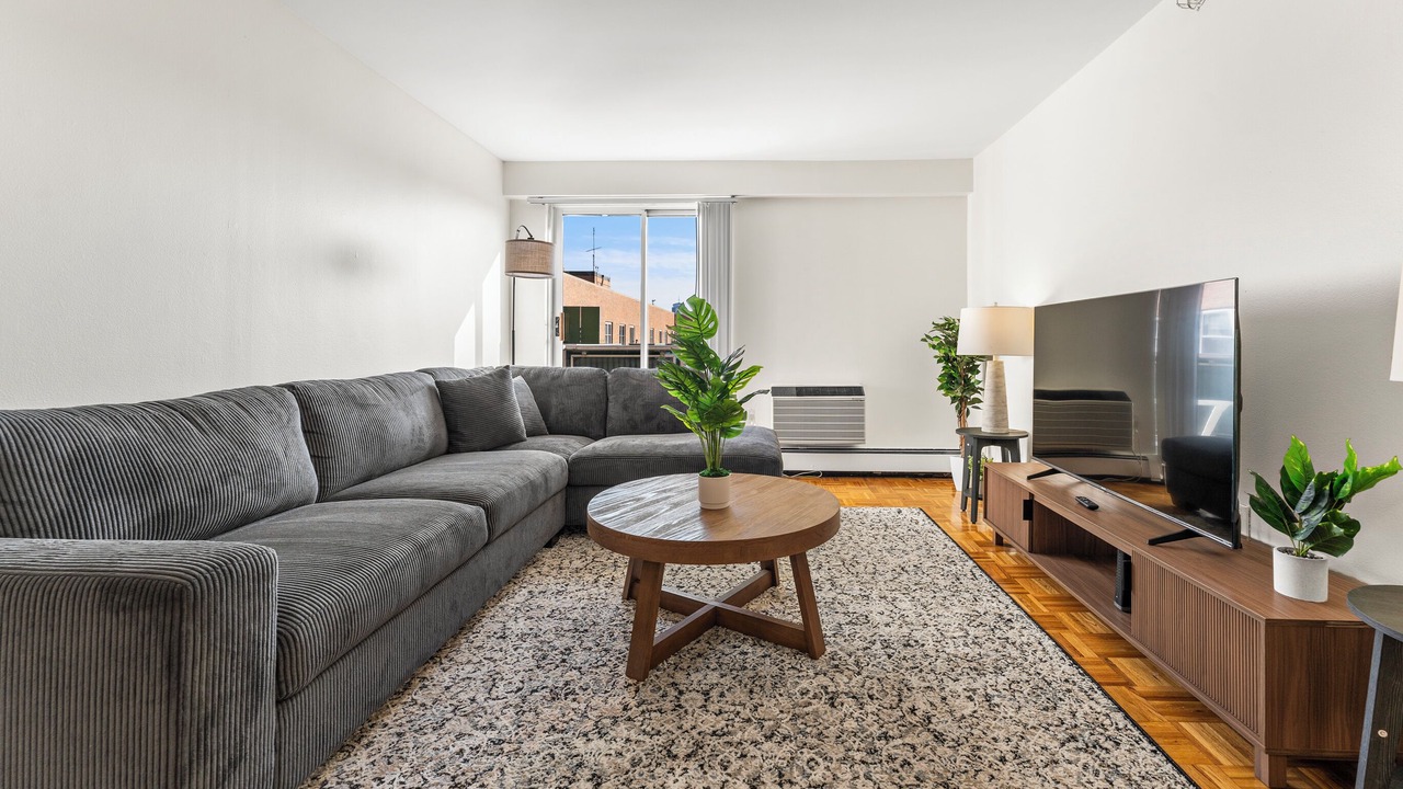 Photo of Livingroom in North Brookline
