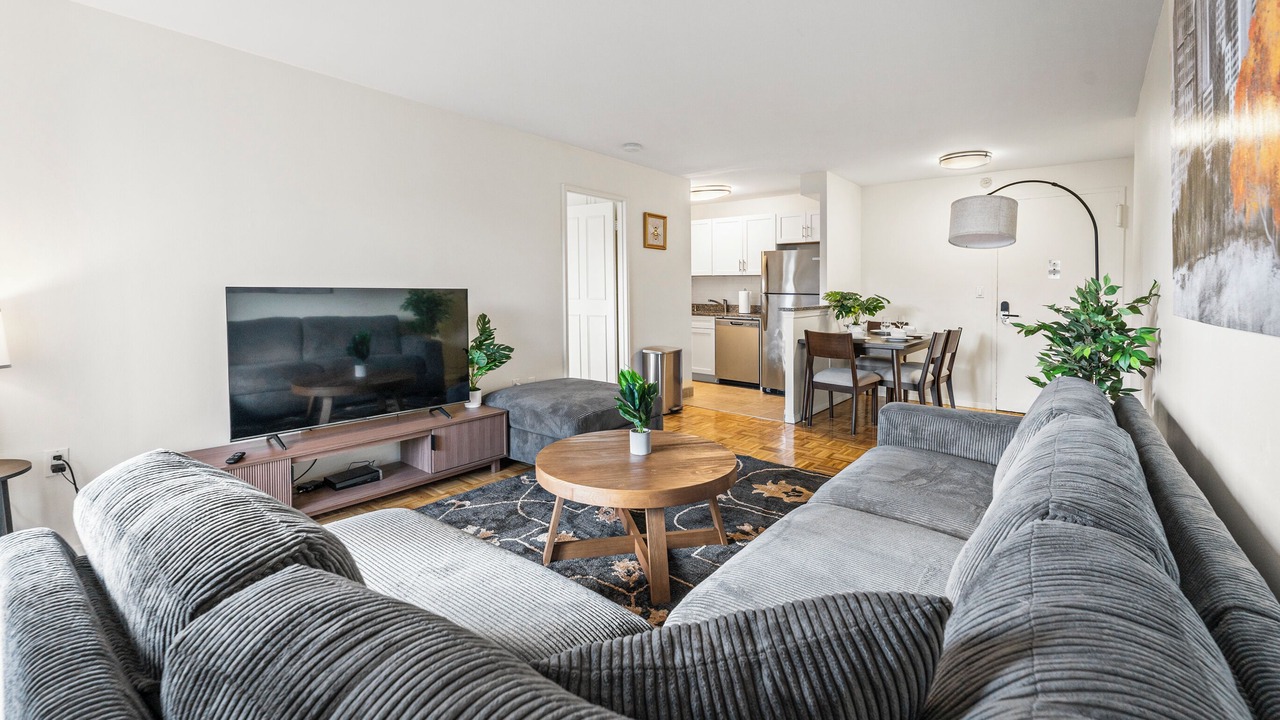 Photo of Livingroom in North Brookline