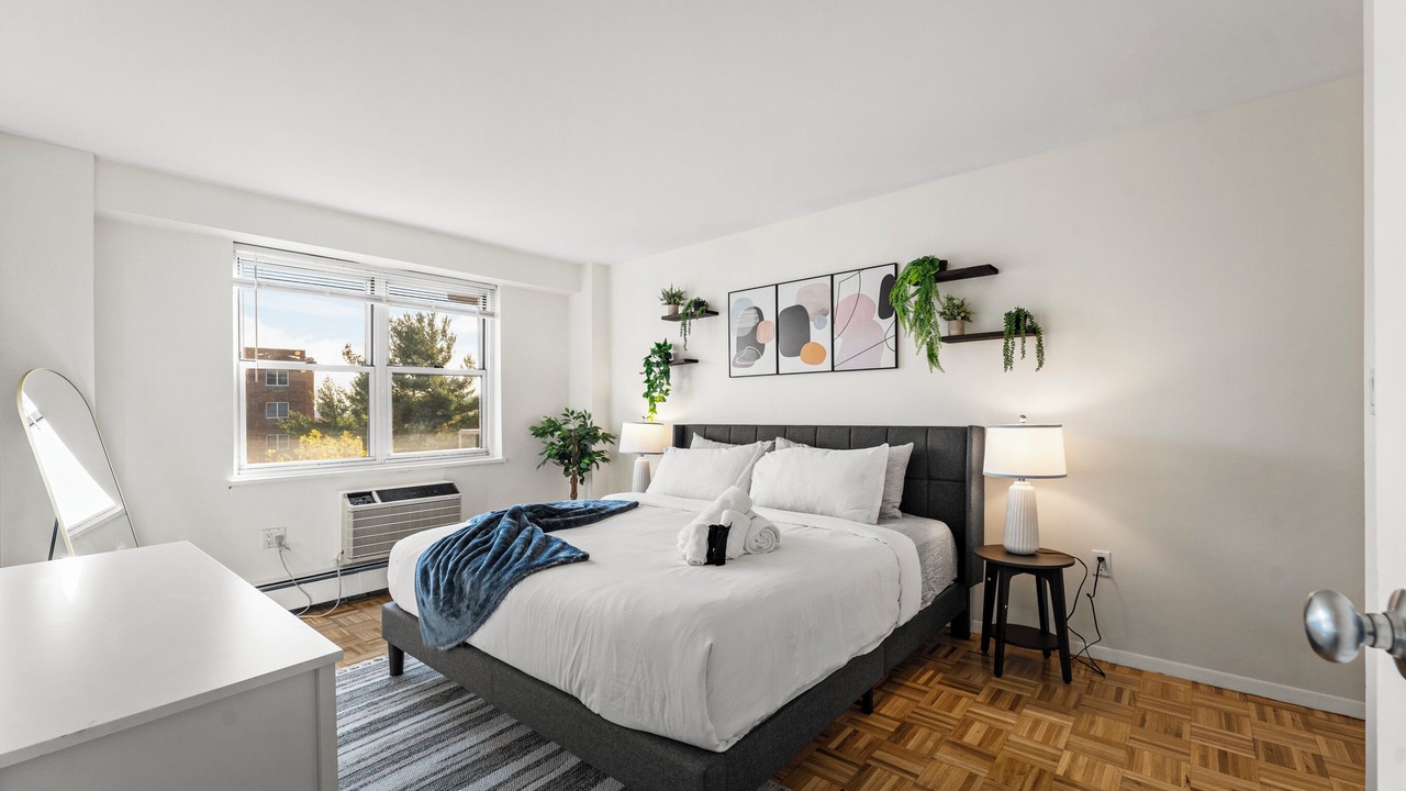 Photo of Bedroom in North Brookline