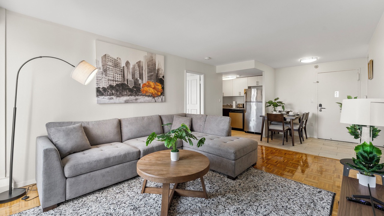 Photo of Livingroom in Longwood