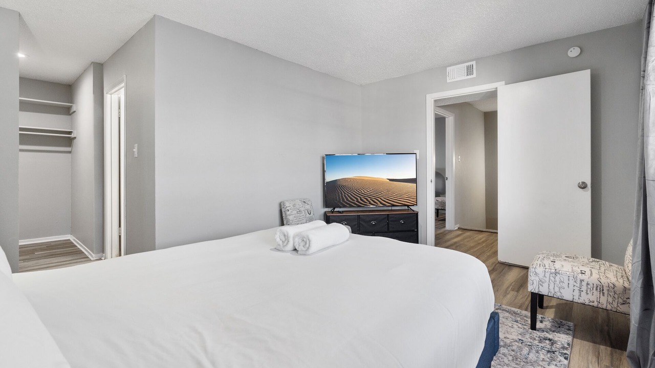 Photo of Bedroom in North University