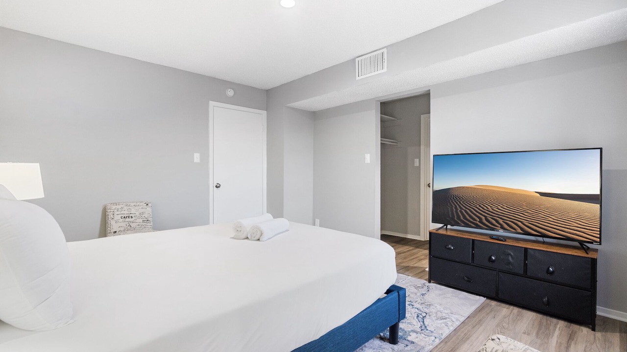 Photo of Bedroom in North University