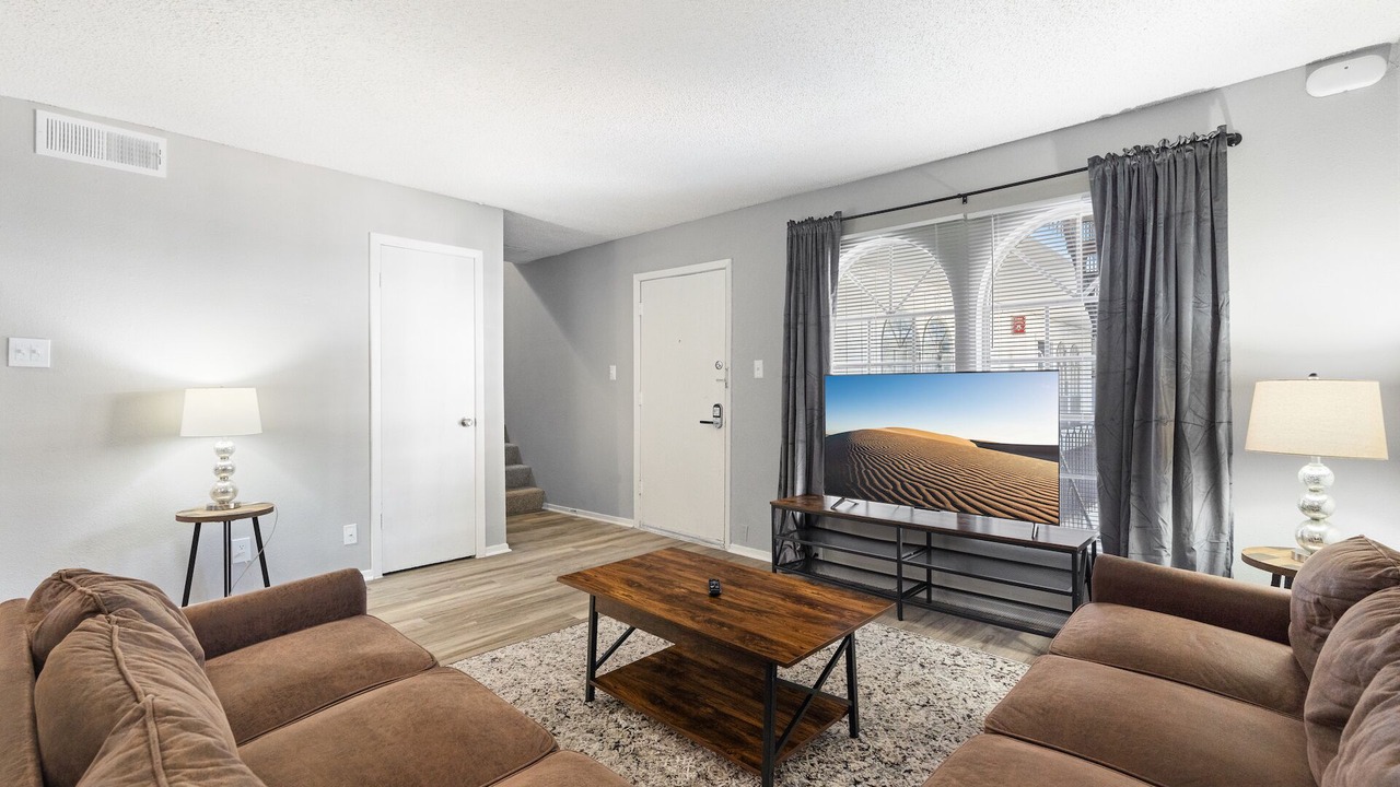 Photo of Livingroom in North University