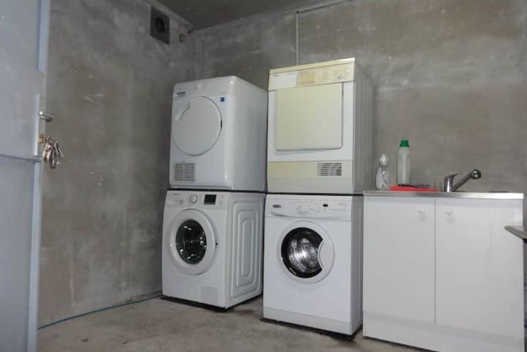 Photo of Others in Secteur 2