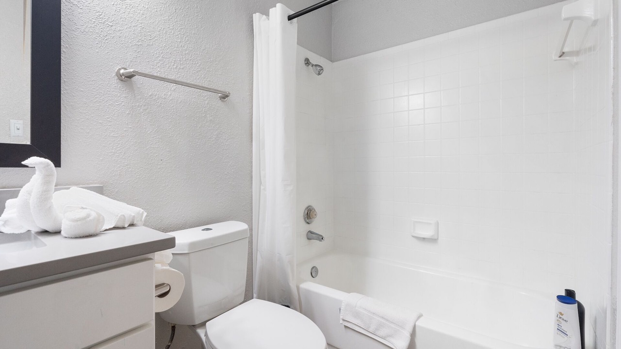 Photo of Bathroom in University Hills and Windsor Park
