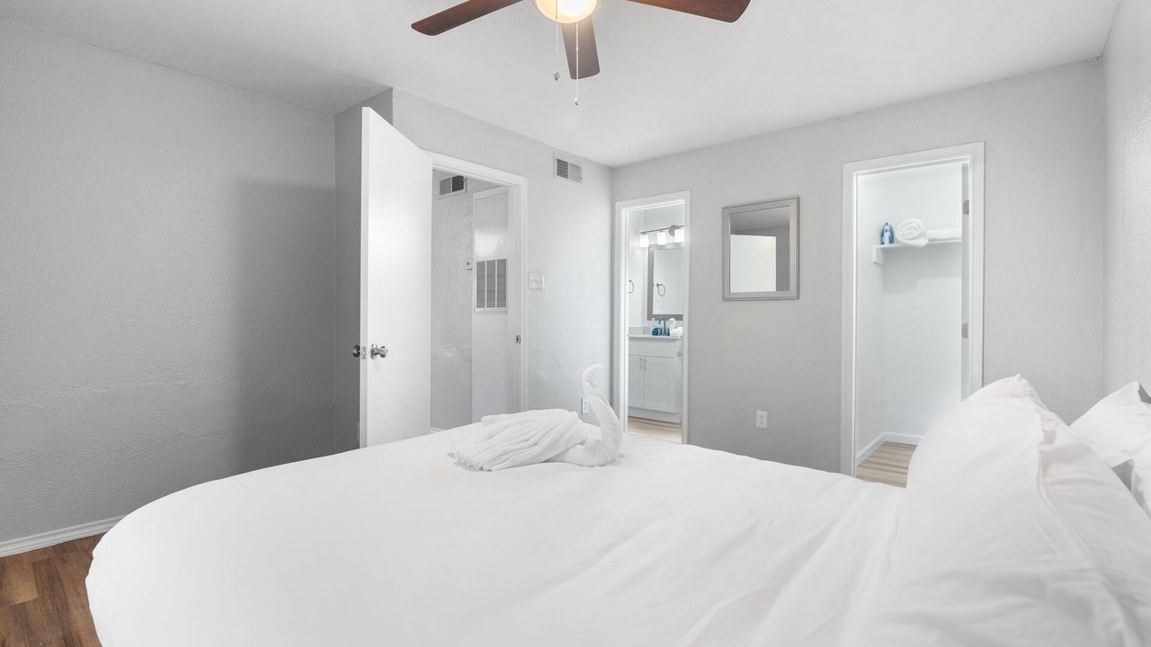 Photo of Bedroom in University Hills and Windsor Park